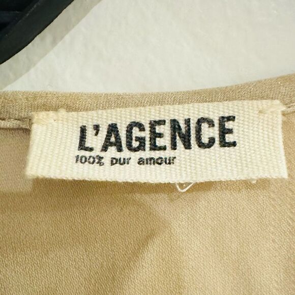 L'AGENCE Beige Shimmery Metallic Ruffle Silk Snap Button Blouse Size 4 - Picture 5 of 8